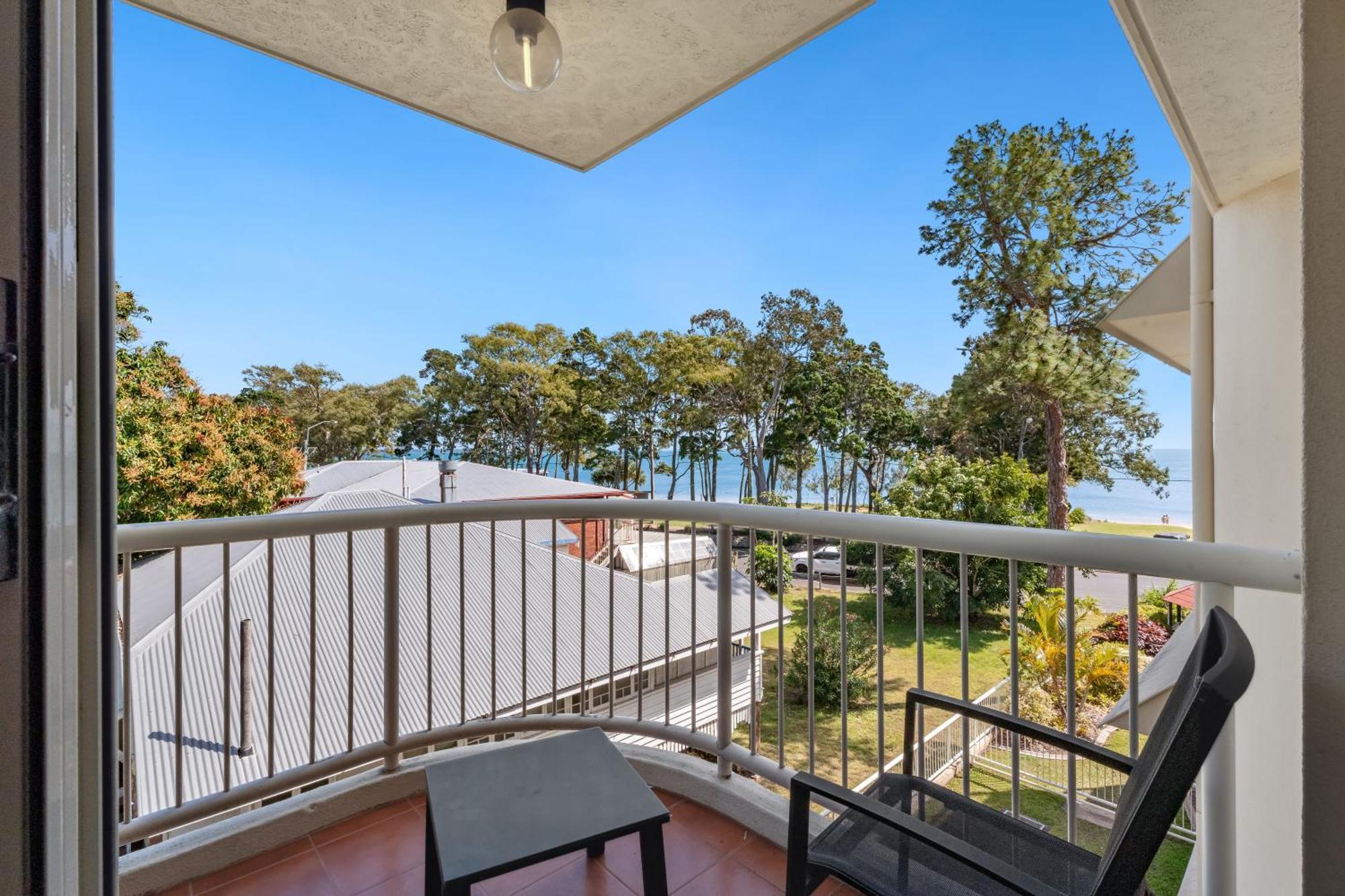 Aparthotel Charlton On The Esplanade Hervey Bay Exterior foto