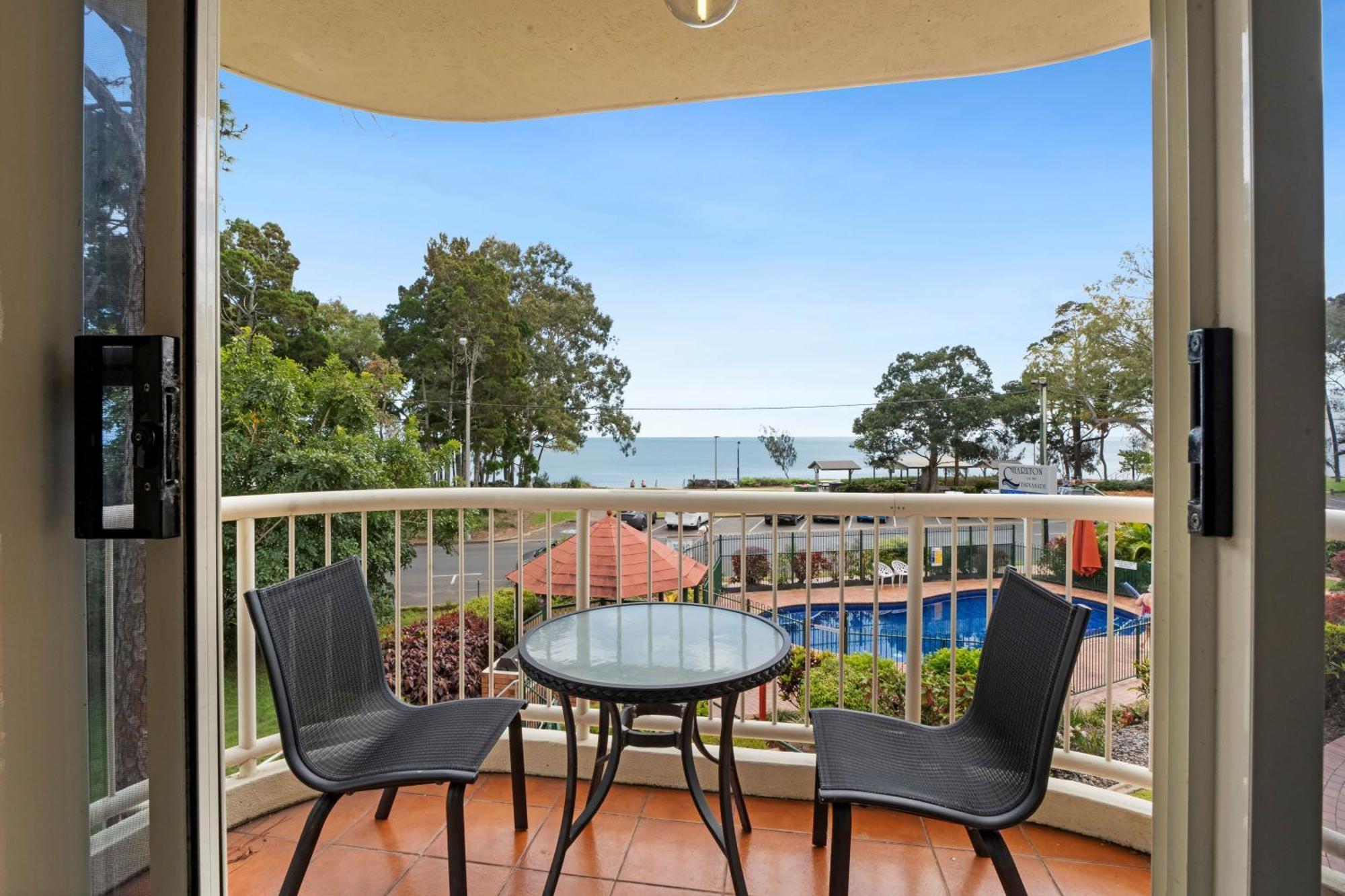 Aparthotel Charlton On The Esplanade Hervey Bay Exterior foto