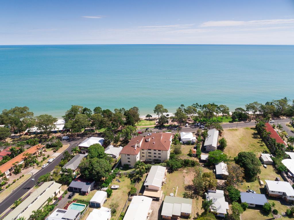 Aparthotel Charlton On The Esplanade Hervey Bay Exterior foto