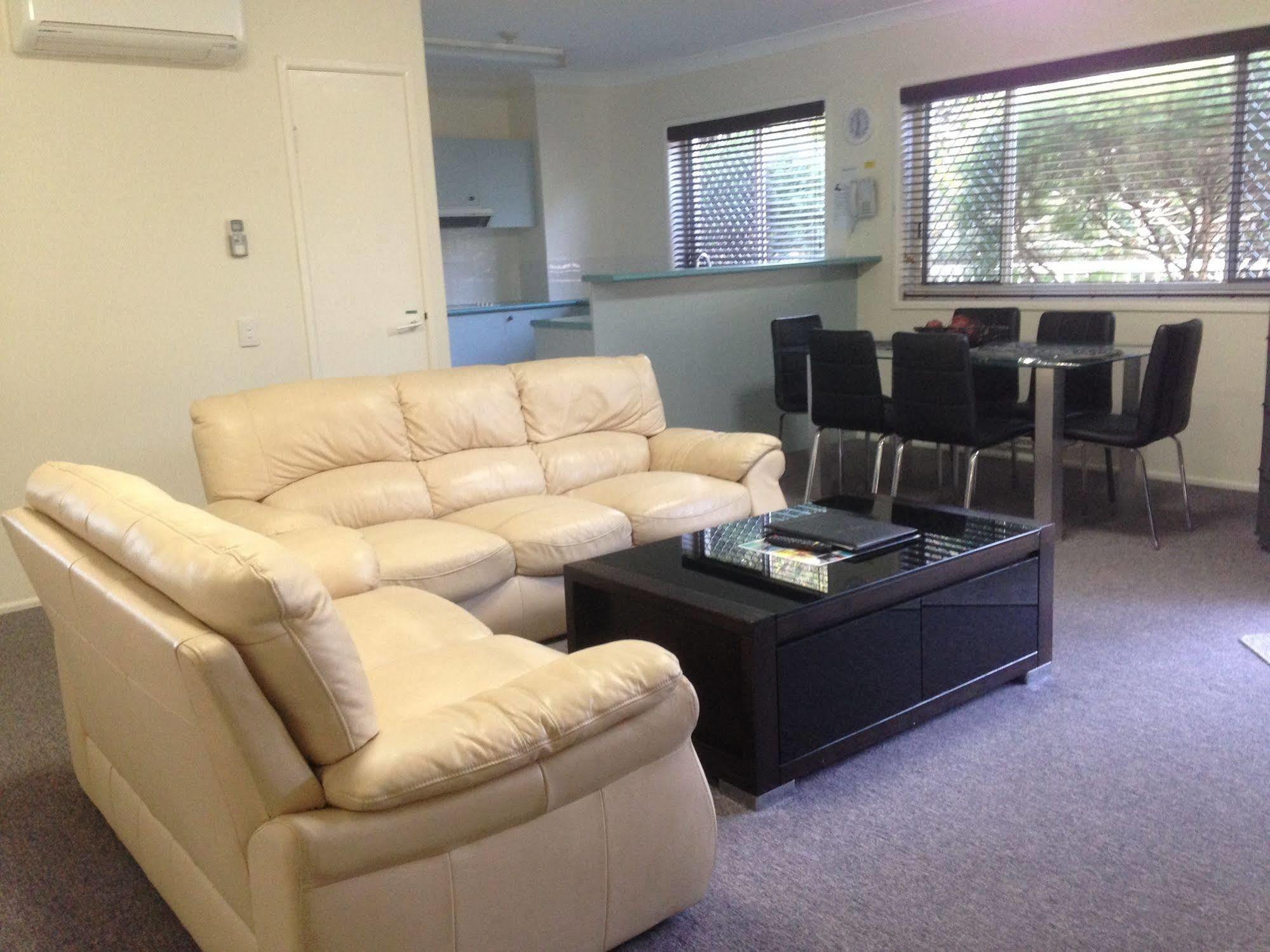 Aparthotel Charlton On The Esplanade Hervey Bay Exterior foto
